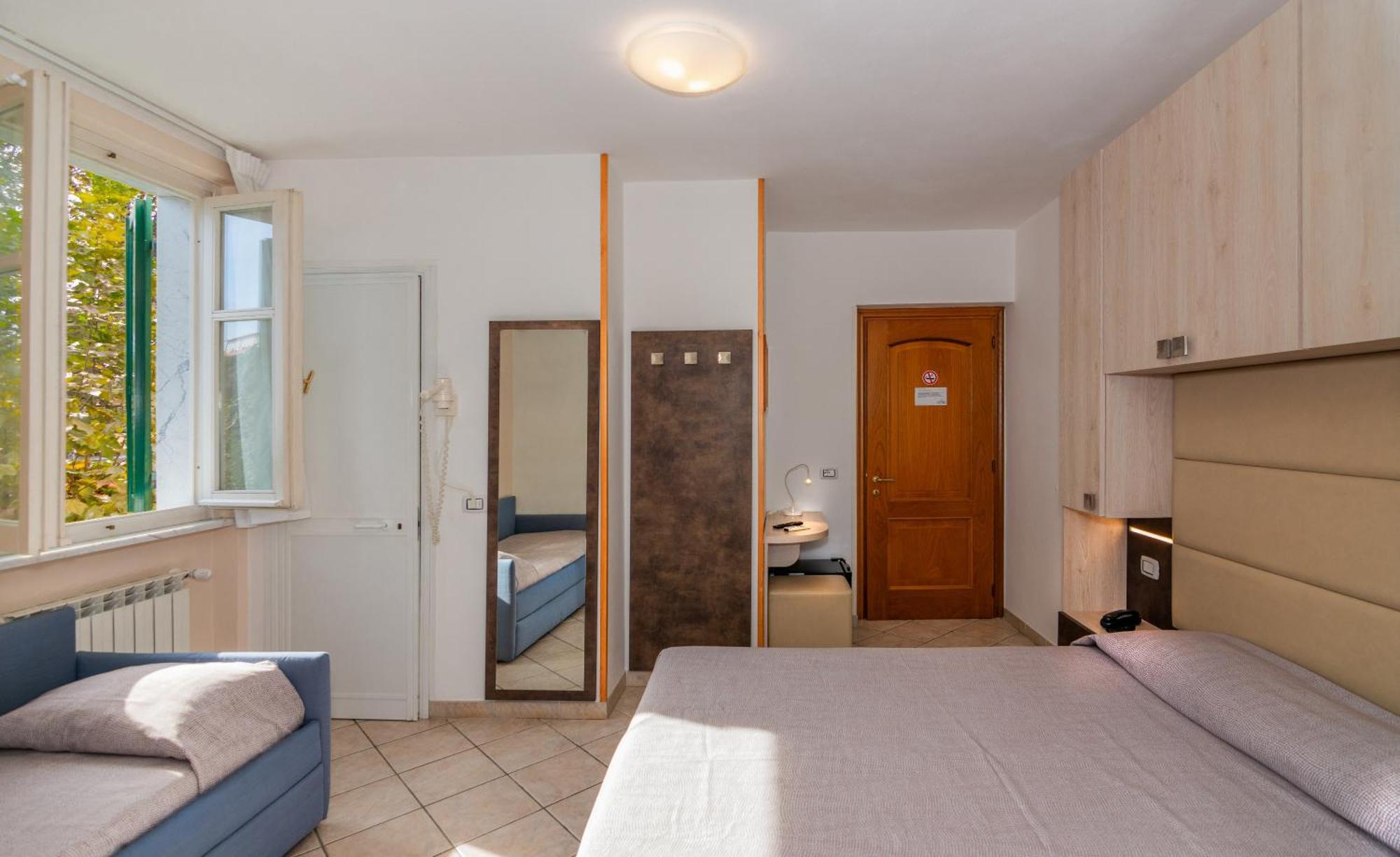 Hotel Eura Marina di Massa Luaran gambar