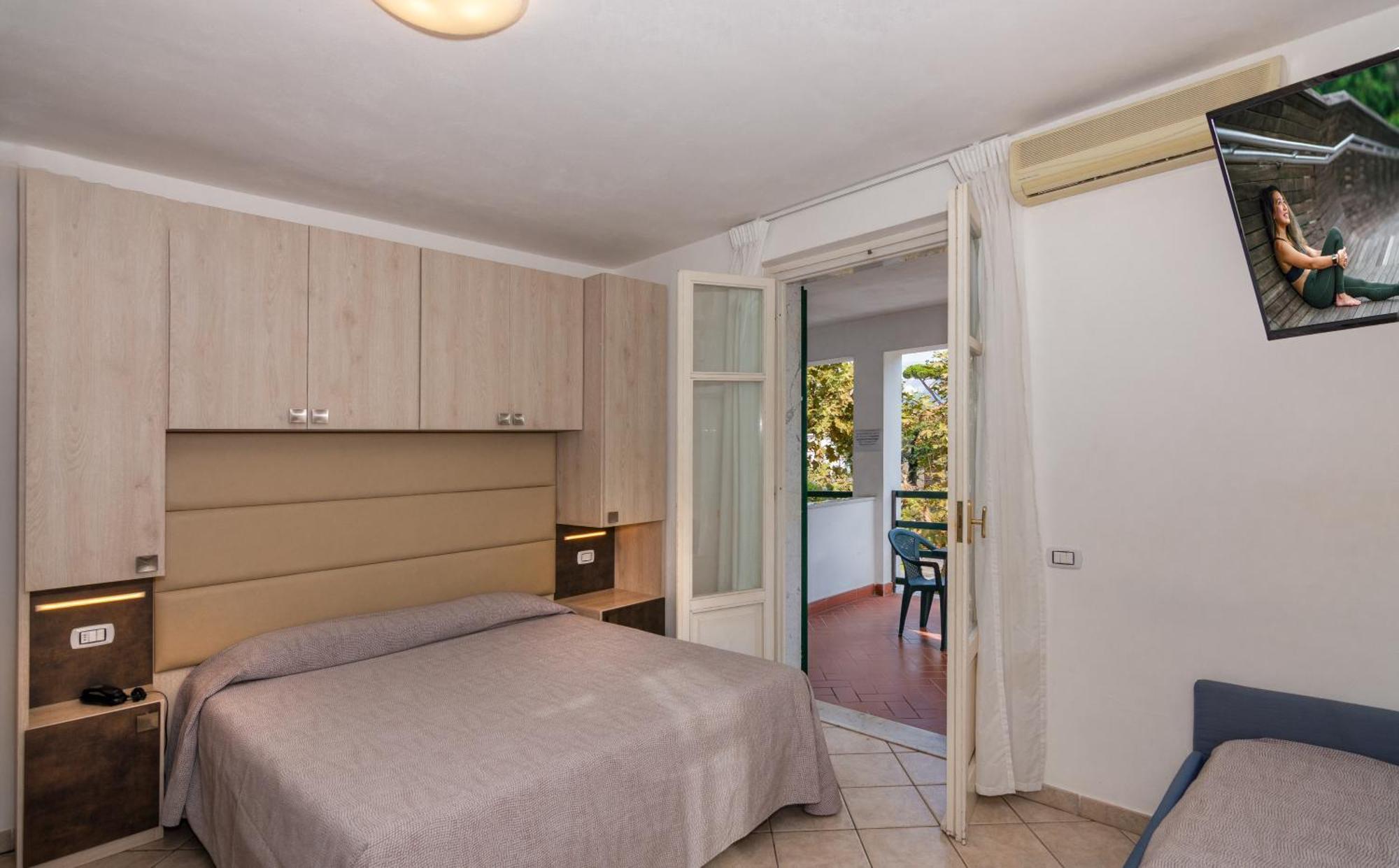 Hotel Eura Marina di Massa Luaran gambar