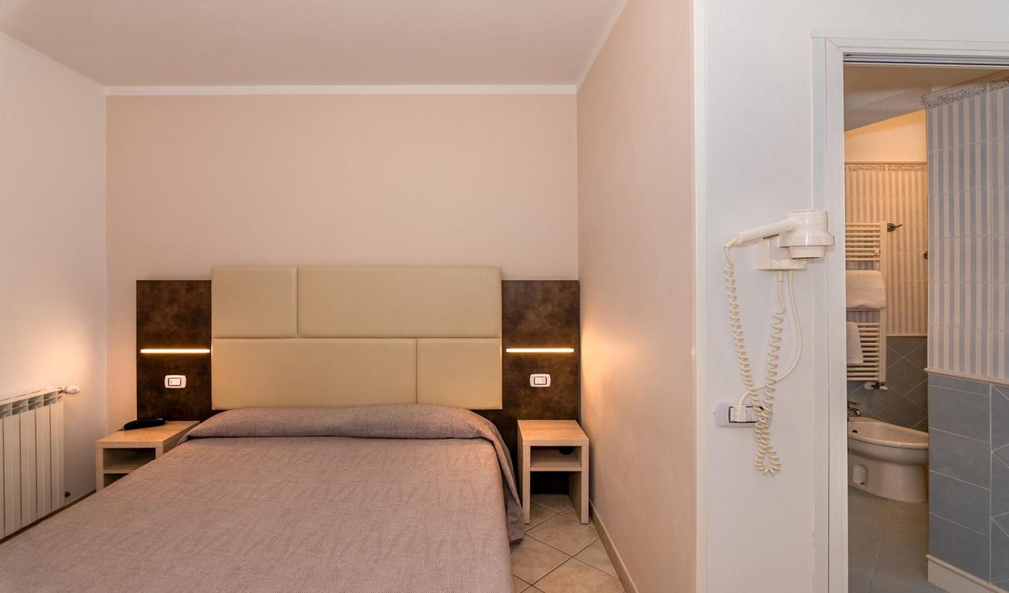 Hotel Eura Marina di Massa Luaran gambar