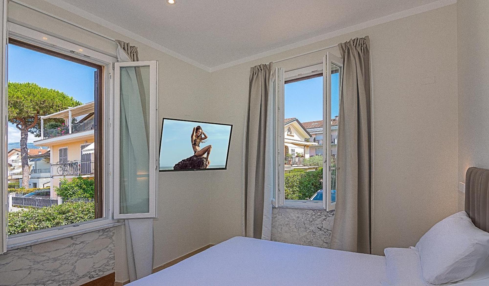 Hotel Eura Marina di Massa Luaran gambar